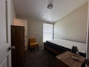 27548 Camp Plenty Rd in Santa Clarita, CA - Building Photo - Building Photo