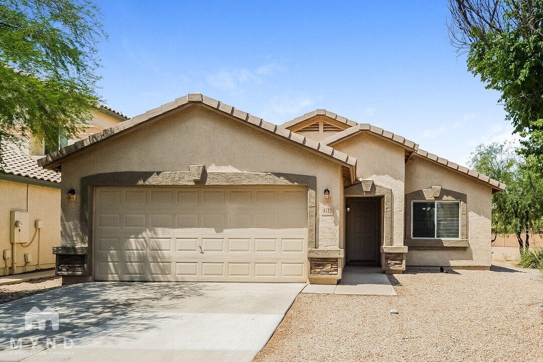 4712 E Silverbell Rd in Queen Creek, AZ - Building Photo