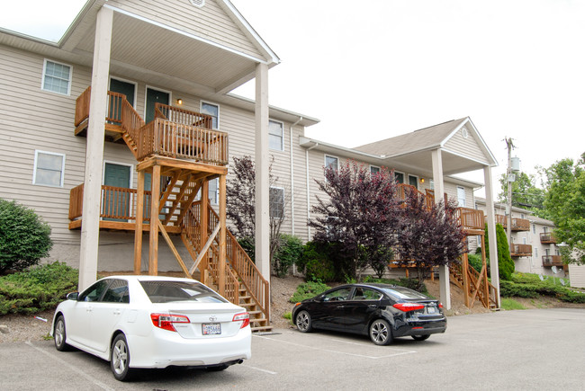 The Gables Apartments at Maple Lake in Bridgeport, WV - Foto de edificio - Other