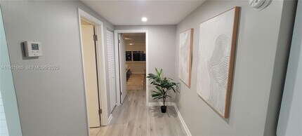 1200 14th St in Miami Beach, FL - Foto de edificio - Building Photo