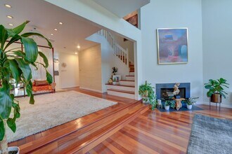 326 Sea Isle Key in Secaucus, NJ - Building Photo - Building Photo