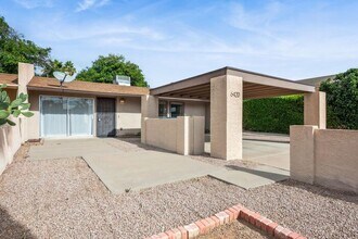 6420 Casper Rd in Mesa, AZ - Foto de edificio - Building Photo