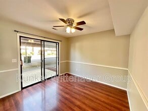 932 Mace's Grove St in O'Fallon, IL - Building Photo - Building Photo