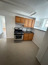 4 W 4th St in Mount Vernon, NY - Building Photo - Building Photo