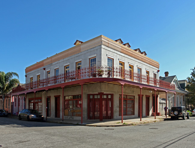 2000 Burgundy St in New Orleans, LA - Building Photo - Building Photo