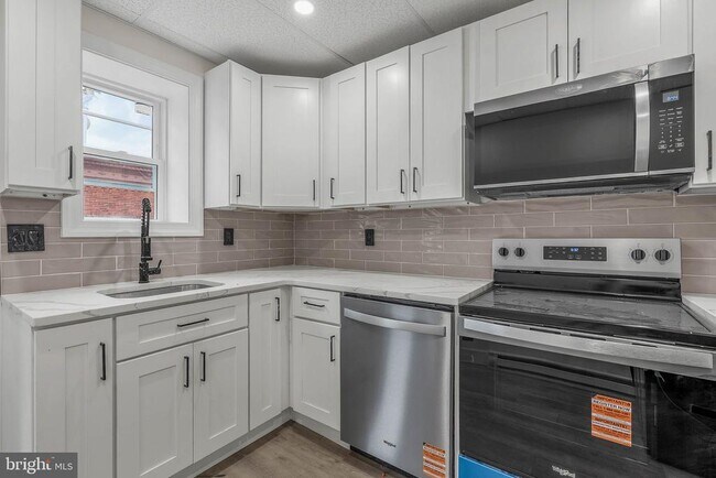 1812 S 17th St in Philadelphia, PA - Building Photo - Building Photo