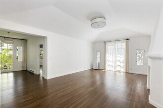 8491 Fountain Ave in West Hollywood, CA - Building Photo - Building Photo
