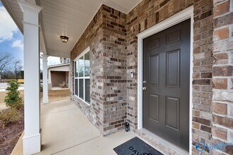 114 Burdine St in New Market, AL - Building Photo - Building Photo