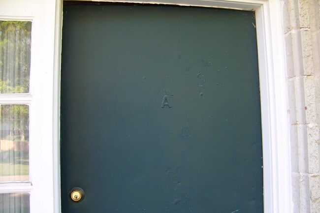 111 Pin Oak Dr in Pekin, IL - Building Photo - Building Photo