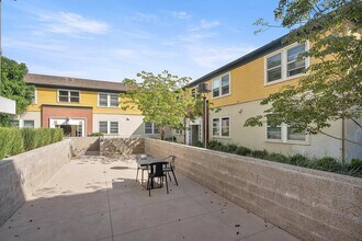 5871.5 W 88th St in Los Angeles, CA - Building Photo - Building Photo