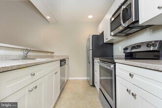 1100 Spruce St in Philadelphia, PA - Building Photo - Building Photo