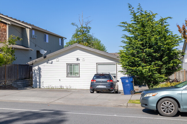 11521 Marino Ave in Everett, WA - Foto de edificio - Building Photo