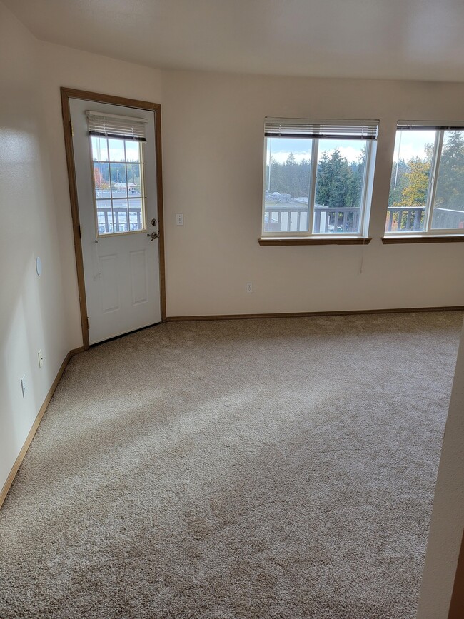 West Ridge Apartments in Everett, WA - Foto de edificio - Building Photo