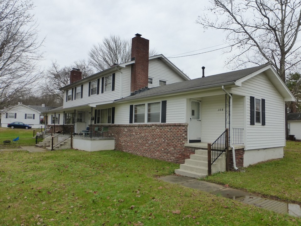 300-308 Pennsylvania Ave in Oak Ridge, TN - Building Photo