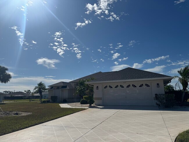 137 Sportsman Rd in Rotonda West, FL - Building Photo - Building Photo
