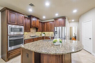19803 Carsenwood Ln in Cypress, TX - Foto de edificio - Building Photo