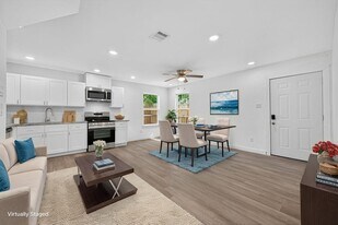 9405 Madera Rd in Houston, TX - Building Photo