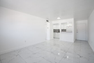 Blackstone Apartments in Hialeah, FL - Building Photo - Interior Photo