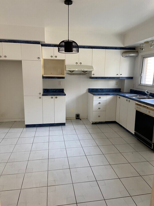 6650 De Montmagny Av in Montréal, QC - Building Photo