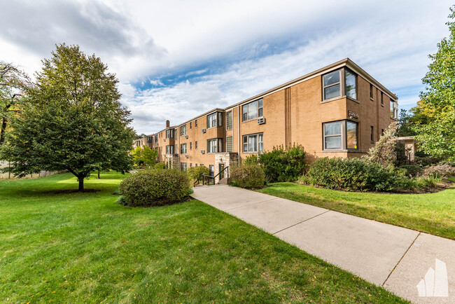 property at 7320 N Ridge Blvd