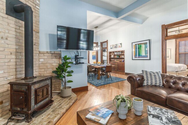 203 Leland St in Austin, TX - Building Photo - Building Photo