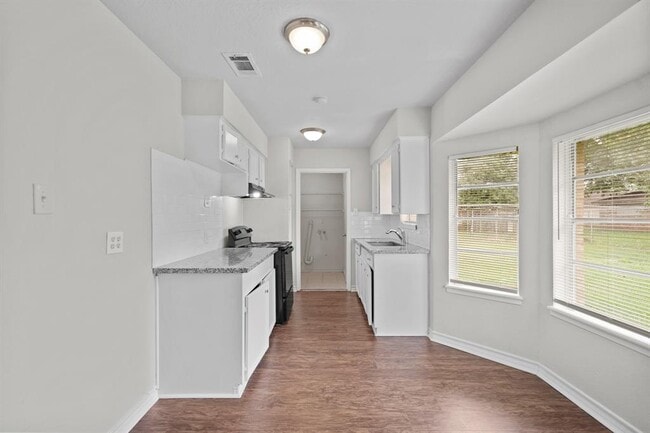 7219 Meadowlark Ln in Texas City, TX - Building Photo - Building Photo