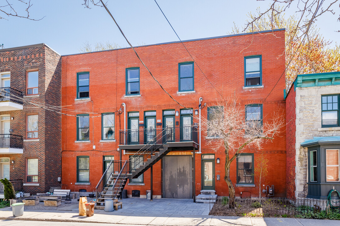 2478 Knox St in Montréal, QC - Building Photo