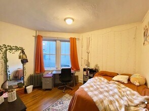 322 Saint Paul St, Unit 1 in Brookline, MA - Building Photo - Building Photo