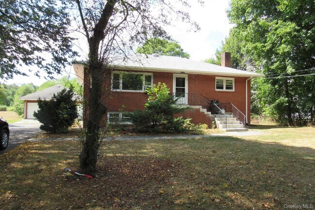 1425 NY-82 in Hopewell Junction, NY - Building Photo - Building Photo