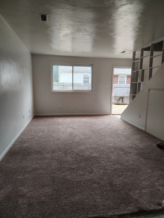 623 Dudley Ave in Norfolk, VA - Building Photo