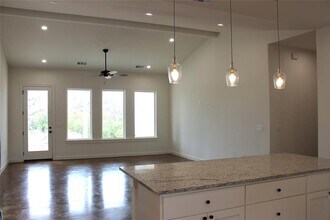 830 Oak Ln in Cottonwood Shores, TX - Building Photo - Building Photo