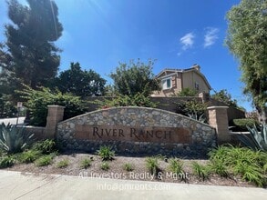 388 Monte Vista Way in Oceanside, CA - Building Photo - Building Photo
