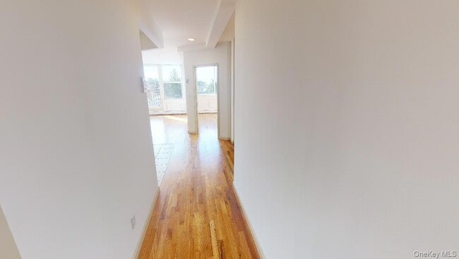 67-09 Austin St, Unit 4A in Queens, NY - Building Photo - Building Photo