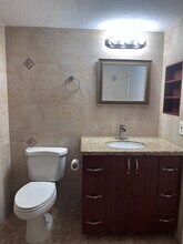 10257 NW 9th Street Cir in Miami, FL - Building Photo - Building Photo