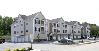 Summit Terrace Luxury Apartments in New Windsor, NY - Foto de edificio - Building Photo