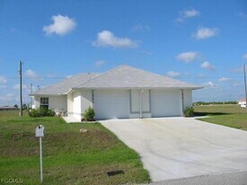 1310 NE 16th Ter in Cape Coral, FL - Building Photo