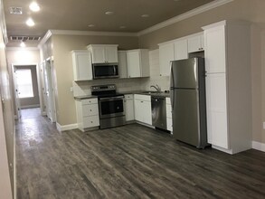 2632 E 14th St in Clovis, NM - Building Photo - Building Photo