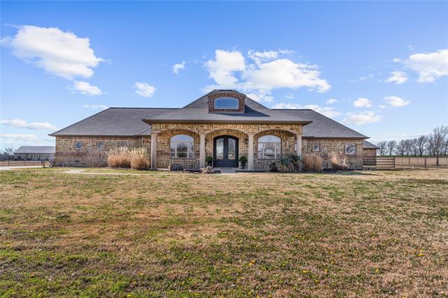 130 Cypress Point Dr in Gunter, TX - Building Photo