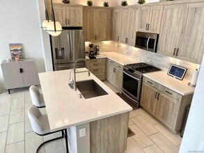 3281 Vestra Way in Carlsbad, CA - Building Photo - Building Photo