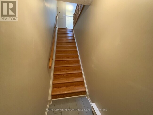 185 Cumberland St in Ottawa, ON - Building Photo - Building Photo