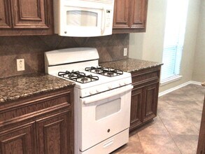 2718 Lakecrest Way Dr in Katy, TX - Building Photo - Building Photo