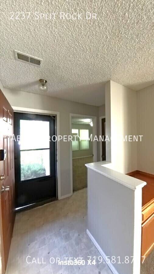2237 Split Rock Dr in Colorado Springs, CO - Building Photo - Building Photo