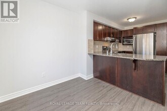 740 Chapman Mills Dr in Ottawa, ON - Building Photo - Building Photo