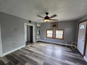 3215 Franklin St in Waterloo, IA - Building Photo - Building Photo