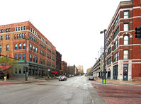 1115 Harney Street in Omaha, NE - Foto de edificio - Building Photo