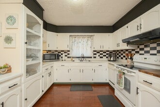 104 Cheyenne St in Martin, TN - Building Photo - Building Photo