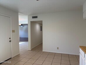 293 Atlantic Rd in El Paso, TX - Building Photo - Building Photo