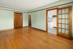 1631 16th Ave, Unit 309 in Seattle, WA - Building Photo