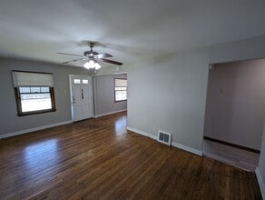 6338 Minnie Ave in Jennings, MO - Building Photo - Building Photo