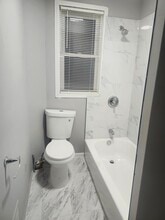 3019 E 80th St in Chicago, IL - Building Photo - Building Photo